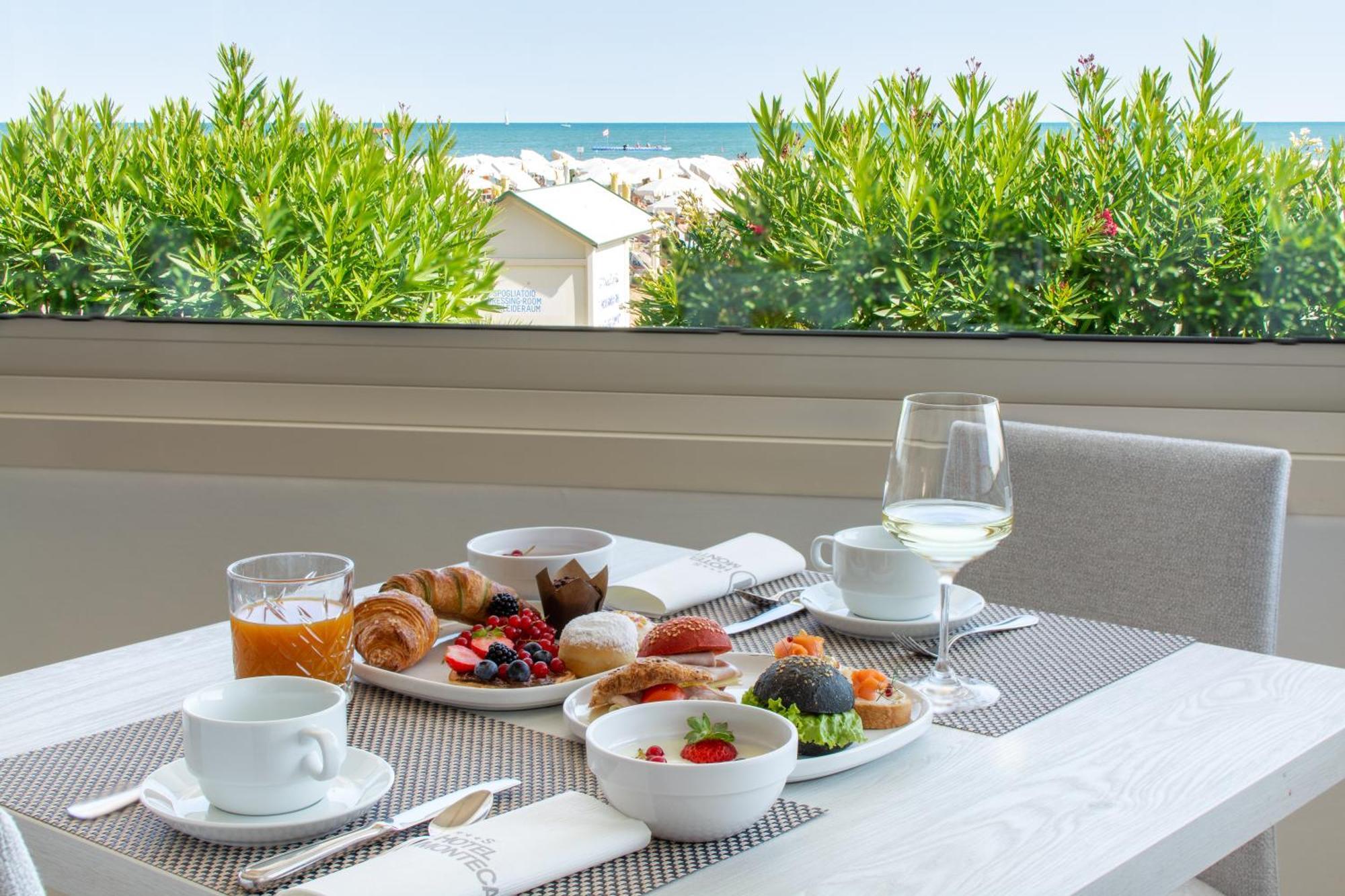 Montecarlo Hotel 3*