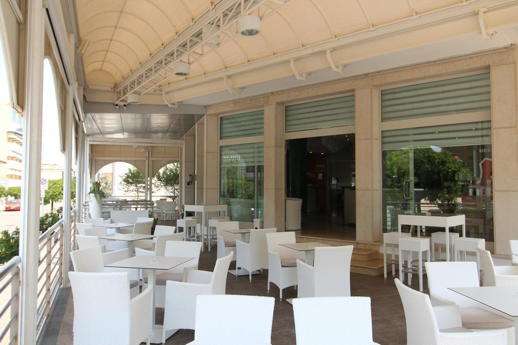 Montecarlo Hotel